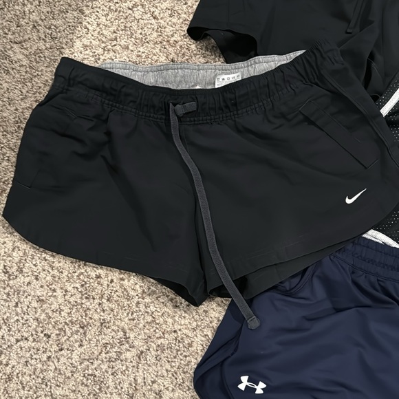 Women’s L Athletic Shorts Bundle - Picture 2 of 5